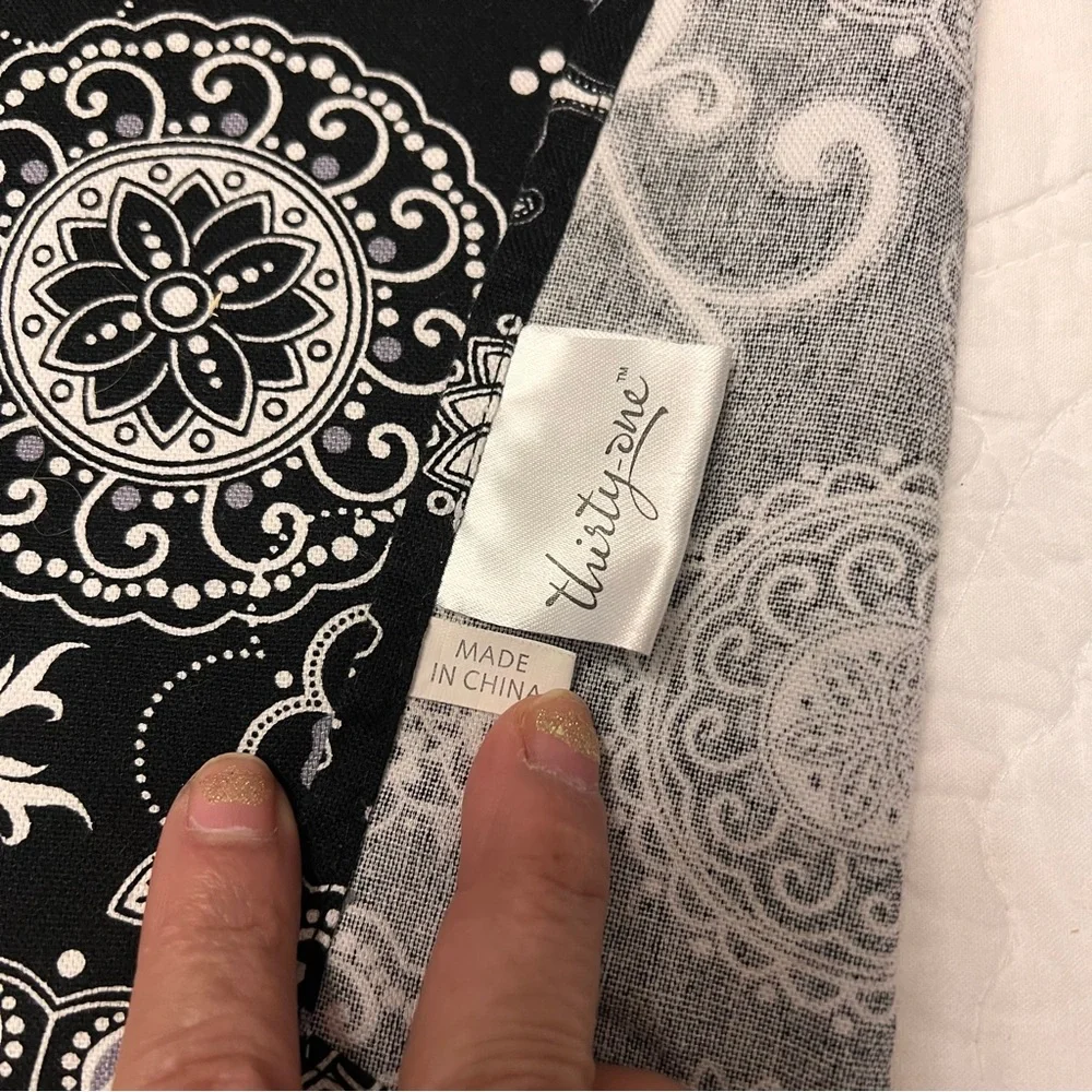 Thirty-One Black Cotton Mandala Print Kitchen Apron Women’s One Size new cond